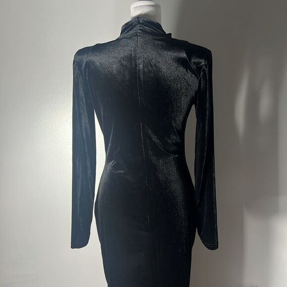 Velour Woman’s Black Cocktail Dress Size Large - Picture 4 of 9